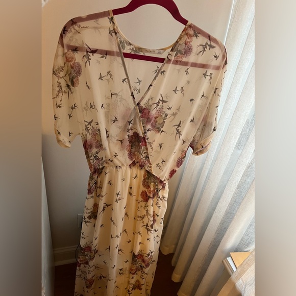 Trafaluc Zara Roses and Birds Flowy Cream Maxi Dress, S - Picture 1 of 4